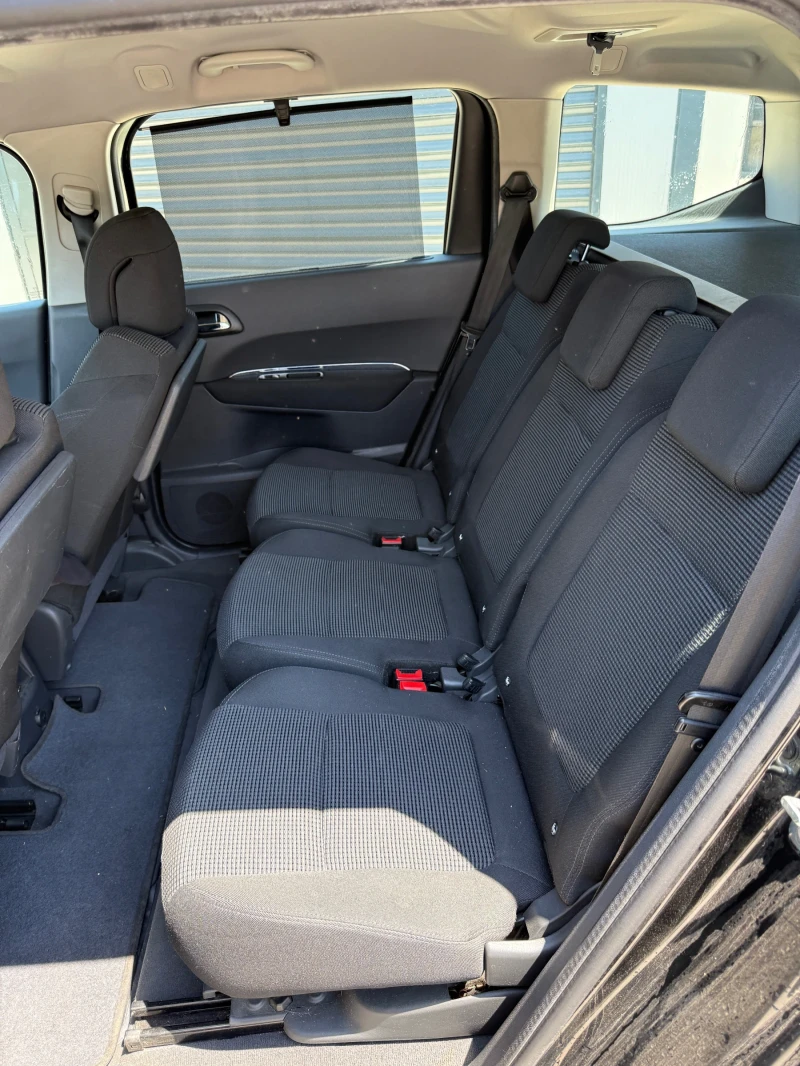 Peugeot 5008 1.6 HDI, снимка 6 - Автомобили и джипове - 51752385