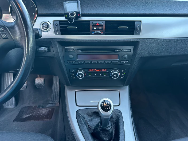 BMW 320 2, 0D-122k.s.-ТОП Състояние, снимка 11 - Автомобили и джипове - 51827583