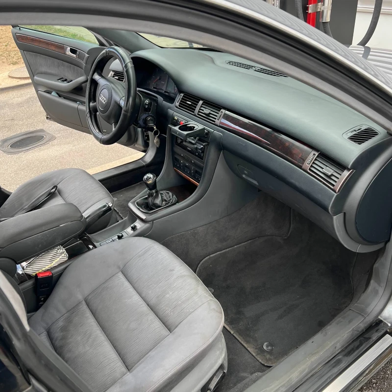 Audi A6 2.5TDI, снимка 6 - Автомобили и джипове - 52368737