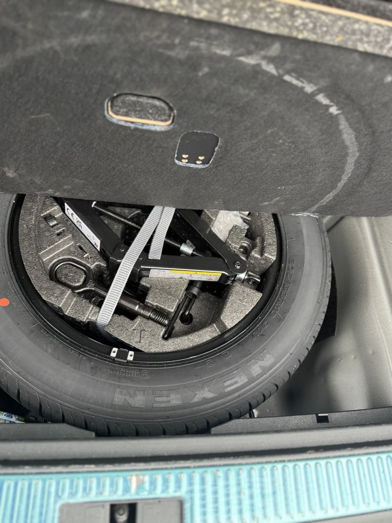 Skoda Superb L&K* 4x4* Facelift* ЛИЗИНГ* 1ви собственик, снимка 16 - Автомобили и джипове - 52571541