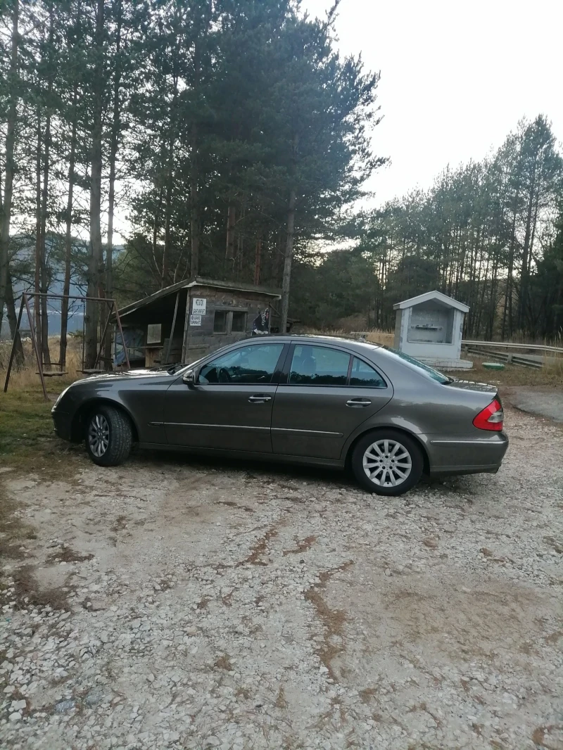 Mercedes-Benz E 320, снимка 7 - Автомобили и джипове - 52595704
