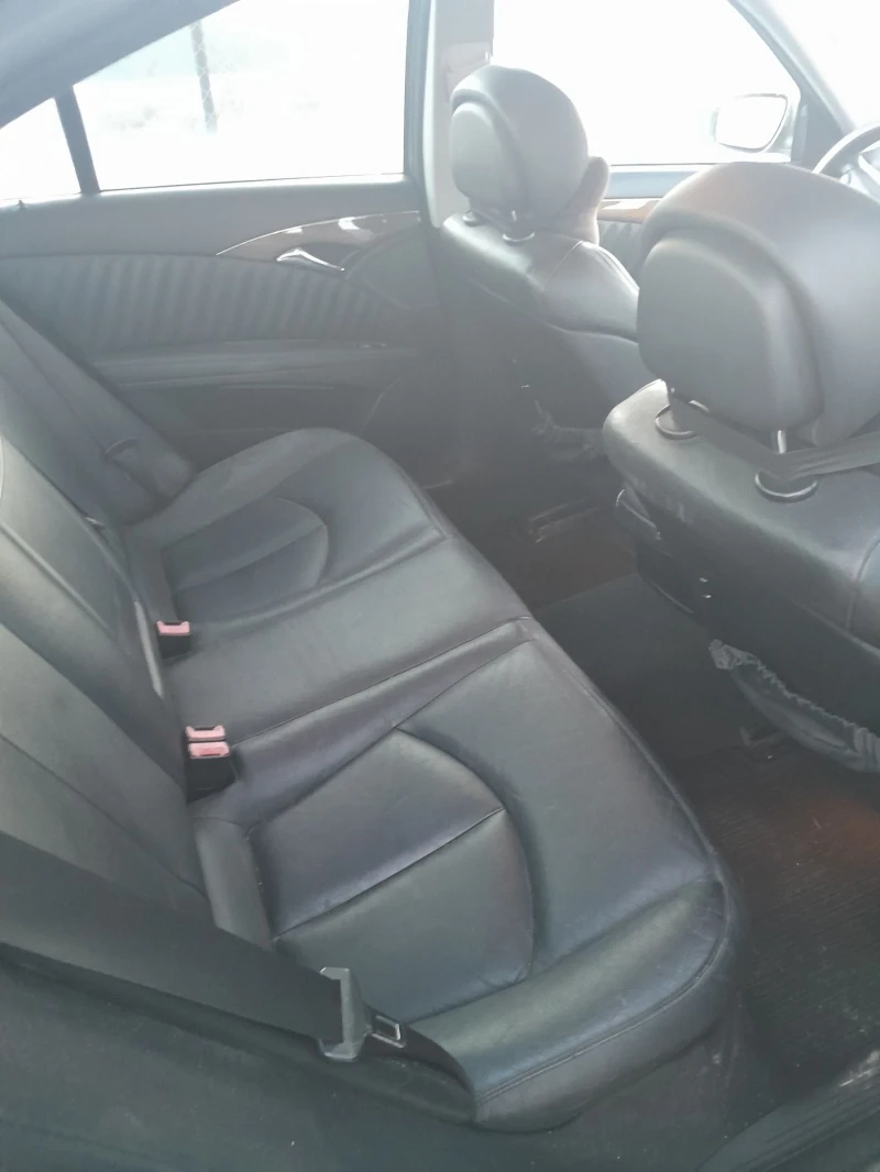 Mercedes-Benz E 320, снимка 10 - Автомобили и джипове - 52595704