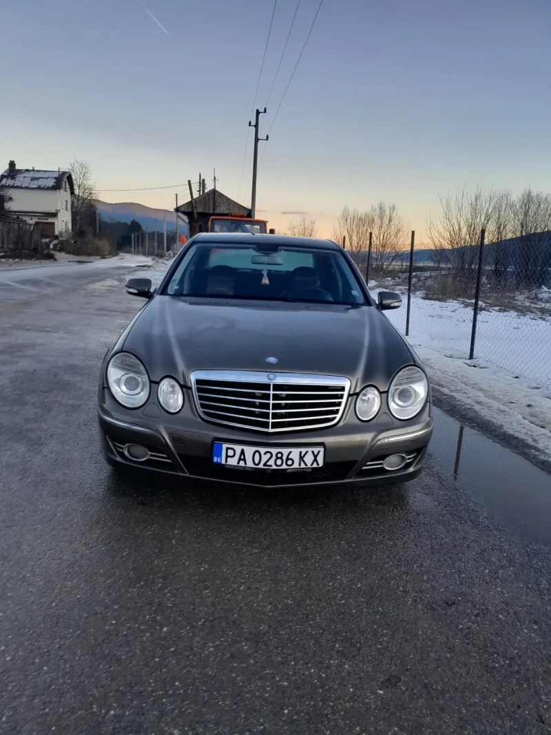 Mercedes-Benz E 320, снимка 2 - Автомобили и джипове - 52595704