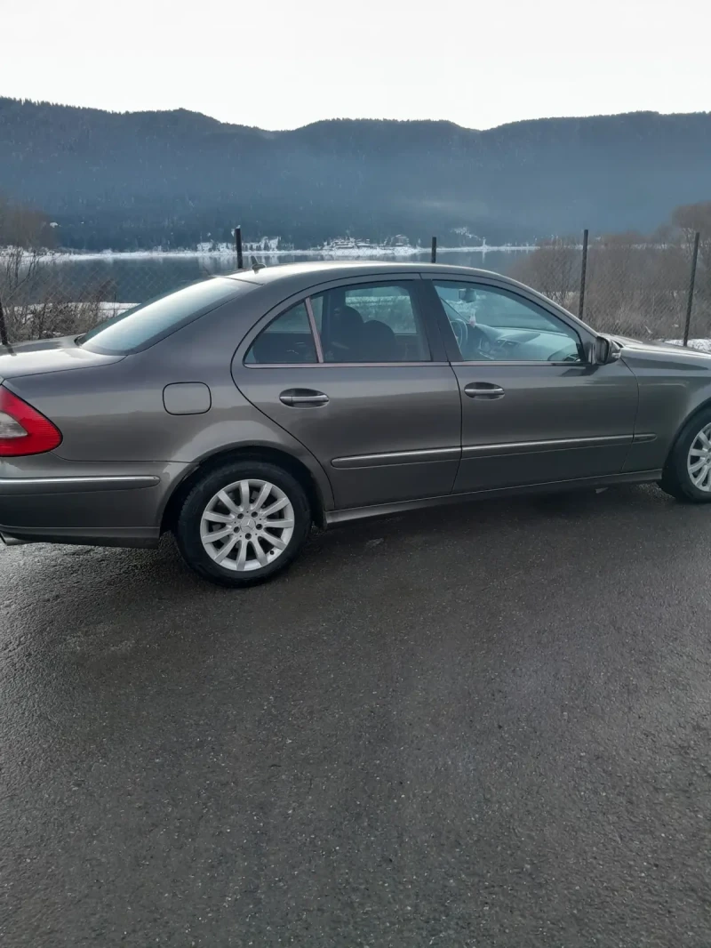 Mercedes-Benz E 320, снимка 7 - Автомобили и джипове - 52595704