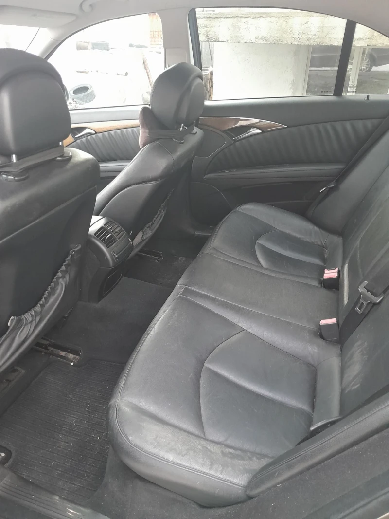 Mercedes-Benz E 320, снимка 11 - Автомобили и джипове - 52595704