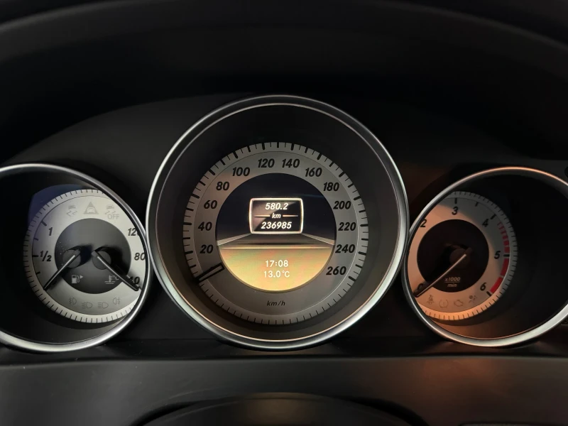 Mercedes-Benz C 220 BlueEfficiency - COUPE - AVANTGARDE, снимка 11 - Автомобили и джипове - 52976584