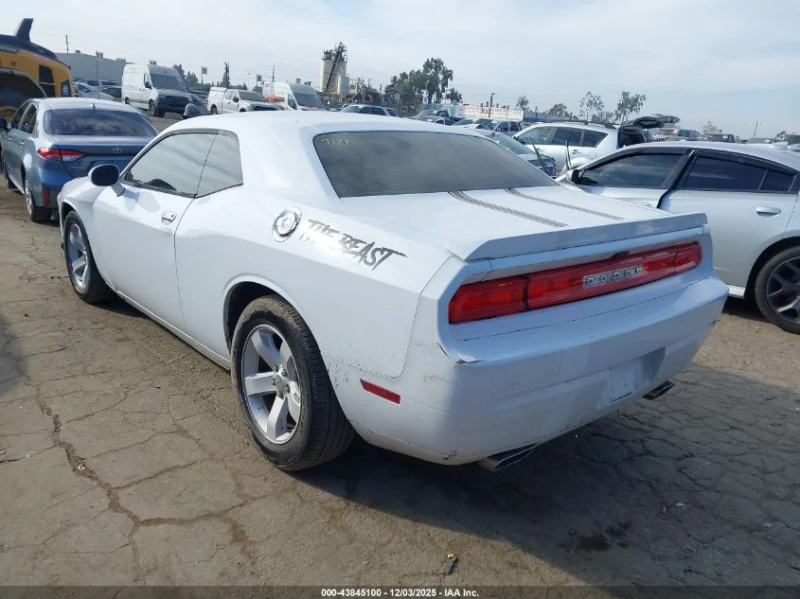 Dodge Challenger SXT * Крайна цена без търг* , снимка 3 - Автомобили и джипове - 53554557