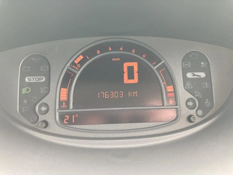 Renault Modus FACE 1.2I 75kс EURO 4 КЛИМАТИК ВНОС ИТАЛИЯ, снимка 13 - Автомобили и джипове - 36283816