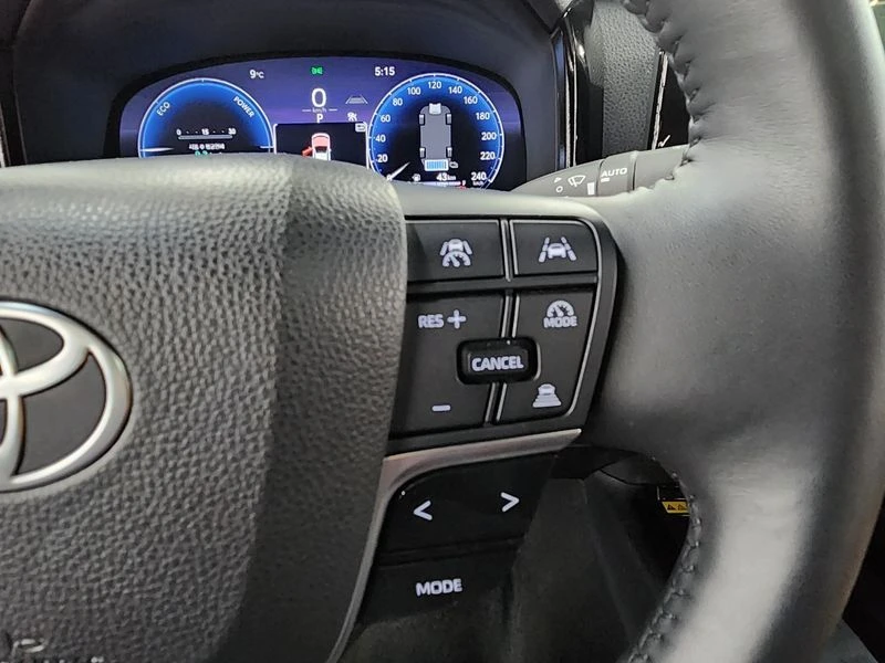 Toyota Camry 2.5 XLE Hybrid| 208к.с.| ВКЛ.ТЕХНОТЕСТ, снимка 5 - Автомобили и джипове - 55119922