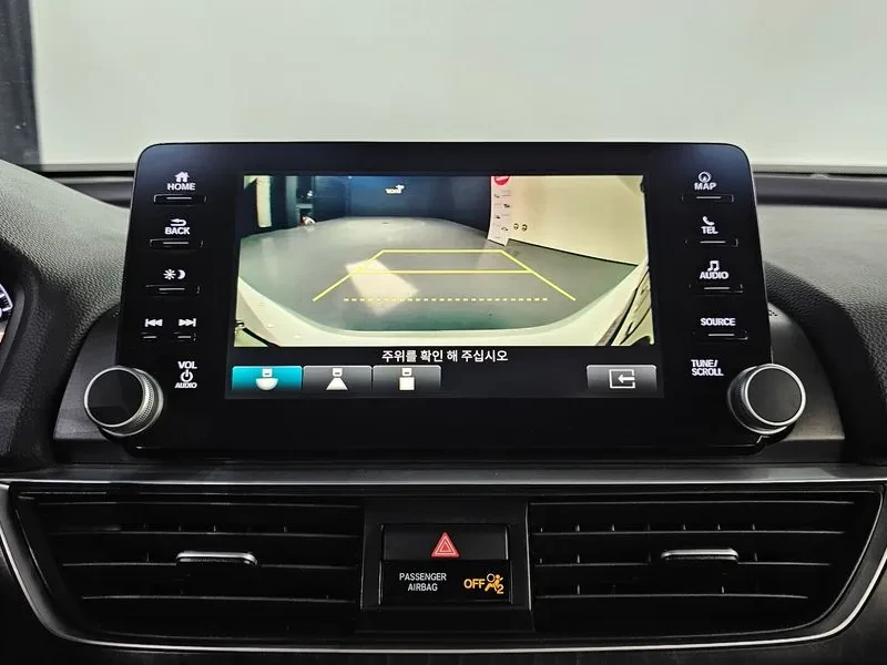 Honda Accord 1.5T Бензин, снимка 6 - Автомобили и джипове - 55476875