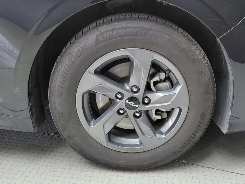 Kia K5 2.0 Lpi Standard, снимка 9 - Автомобили и джипове - 56564282