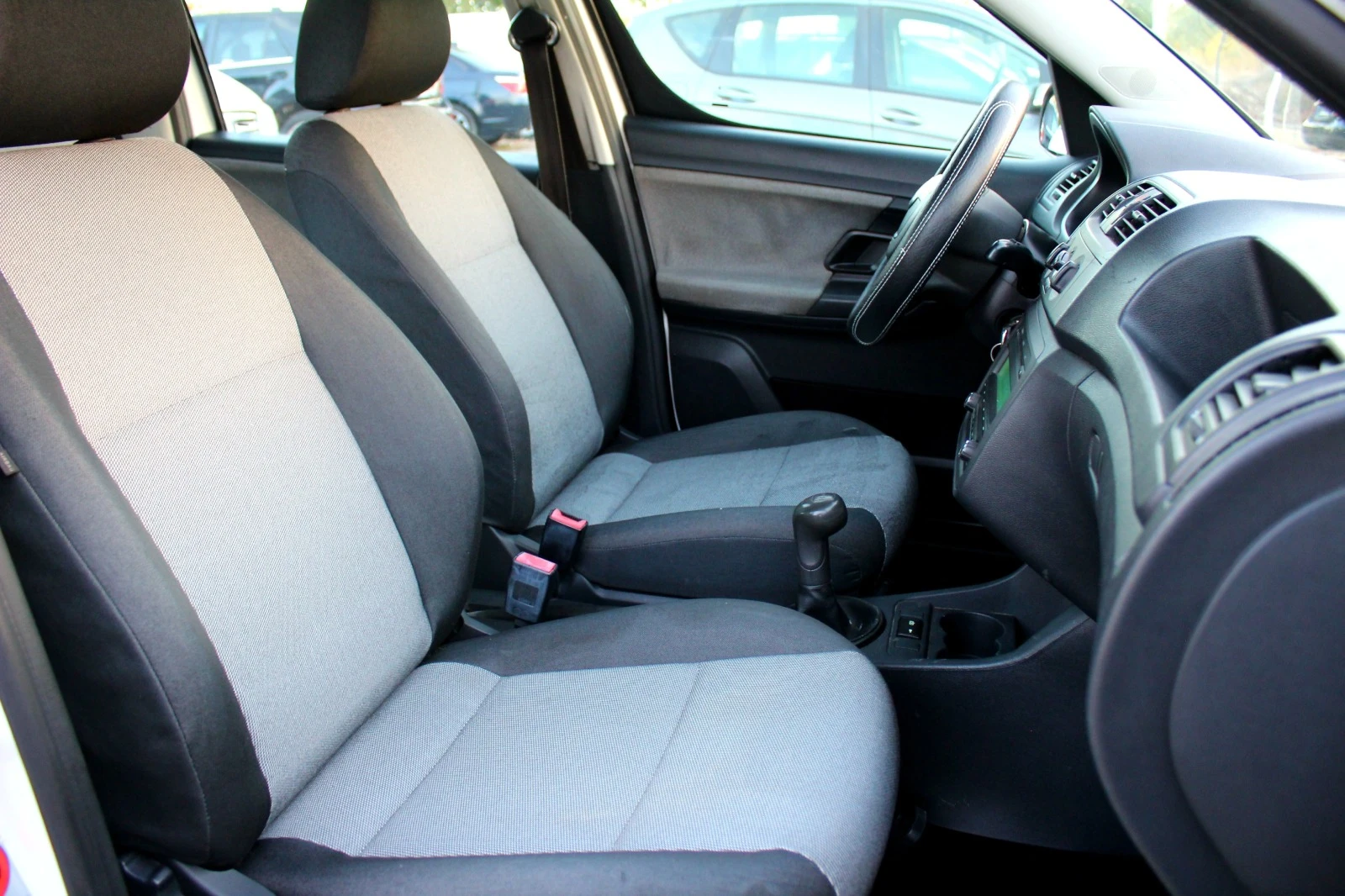 Skoda Roomster 1.2i HTP  | Mobile.bg — изображение 13
