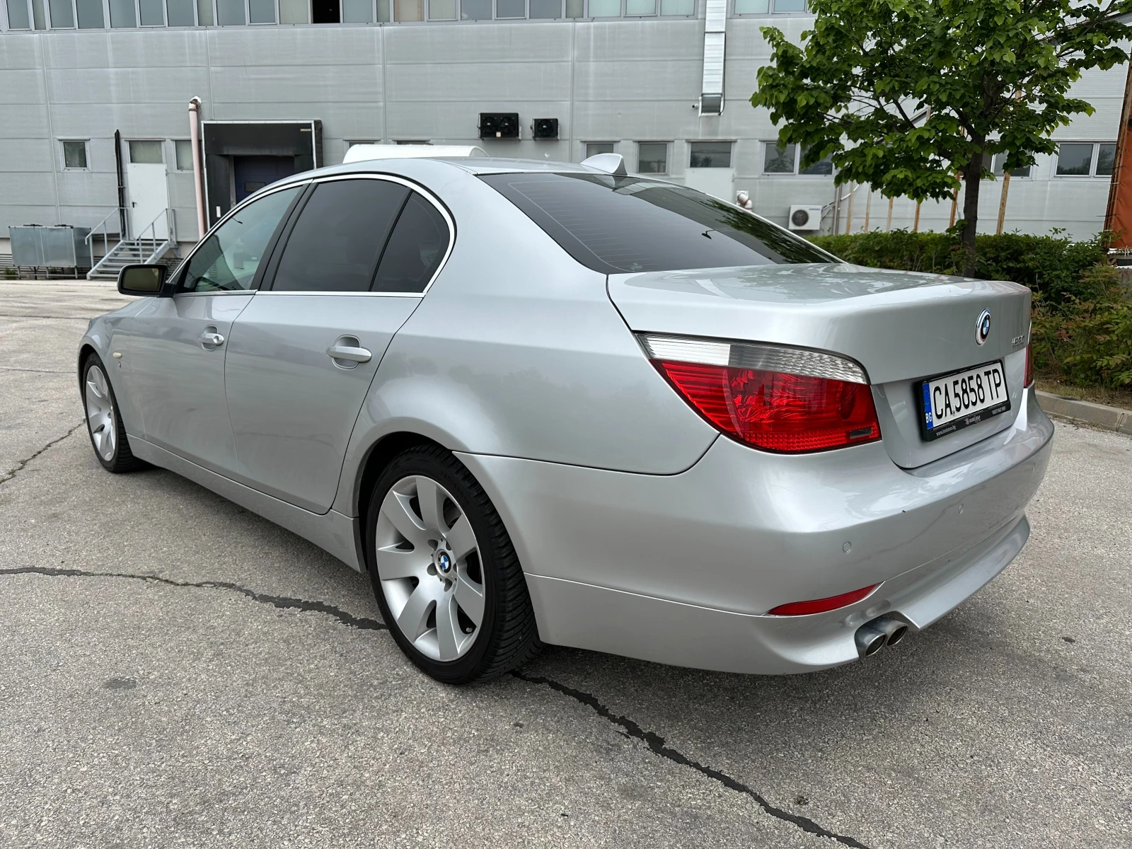 BMW 530 3.0d 218 к.с. - изображение 3