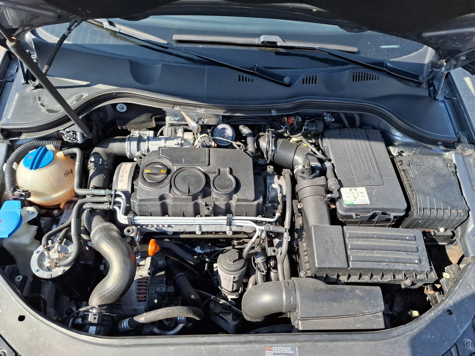 VW Passat 2.0 TDI-140к.с - изображение 10