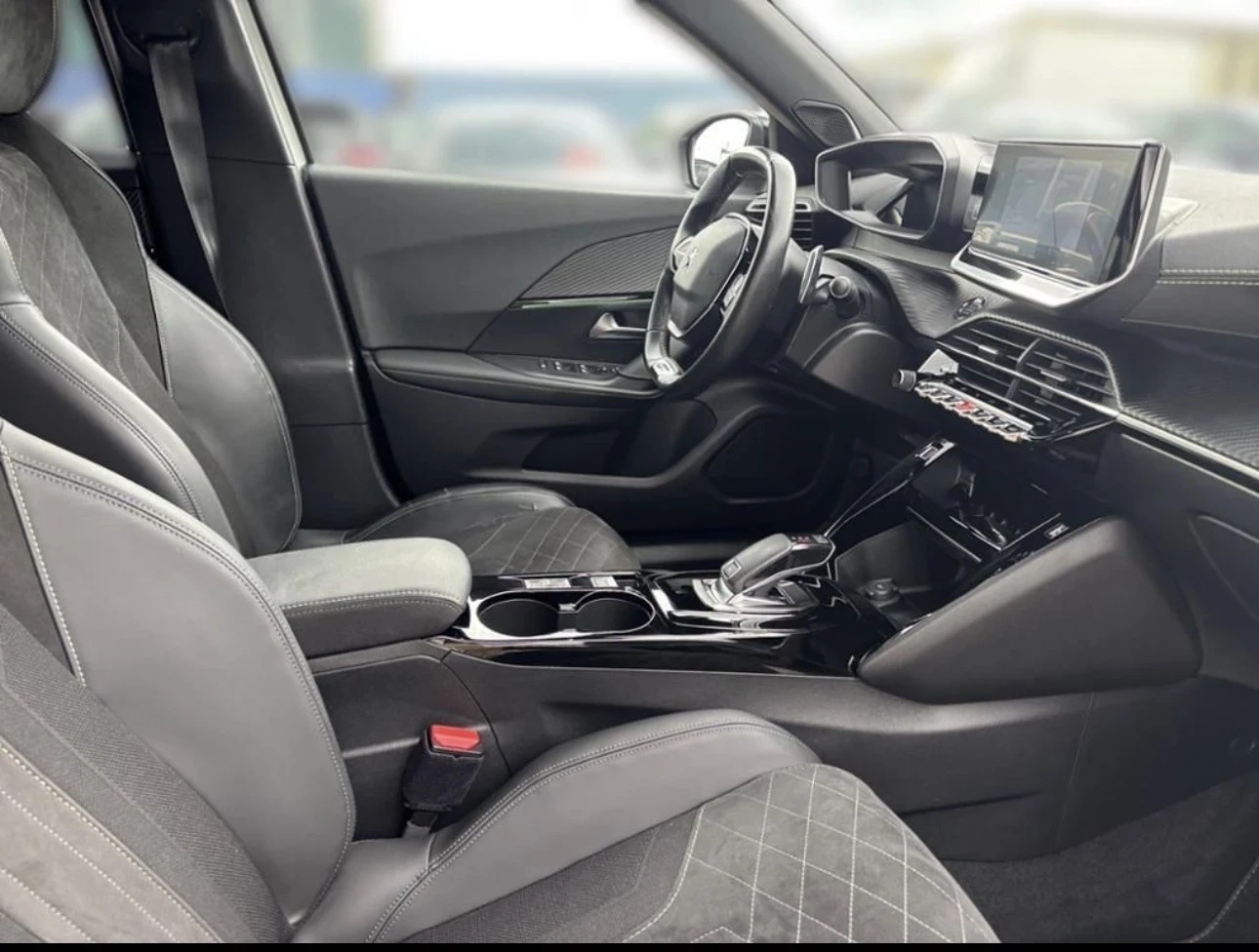 Peugeot 2008 GT 155PS EAT8 FOCAL - изображение 7