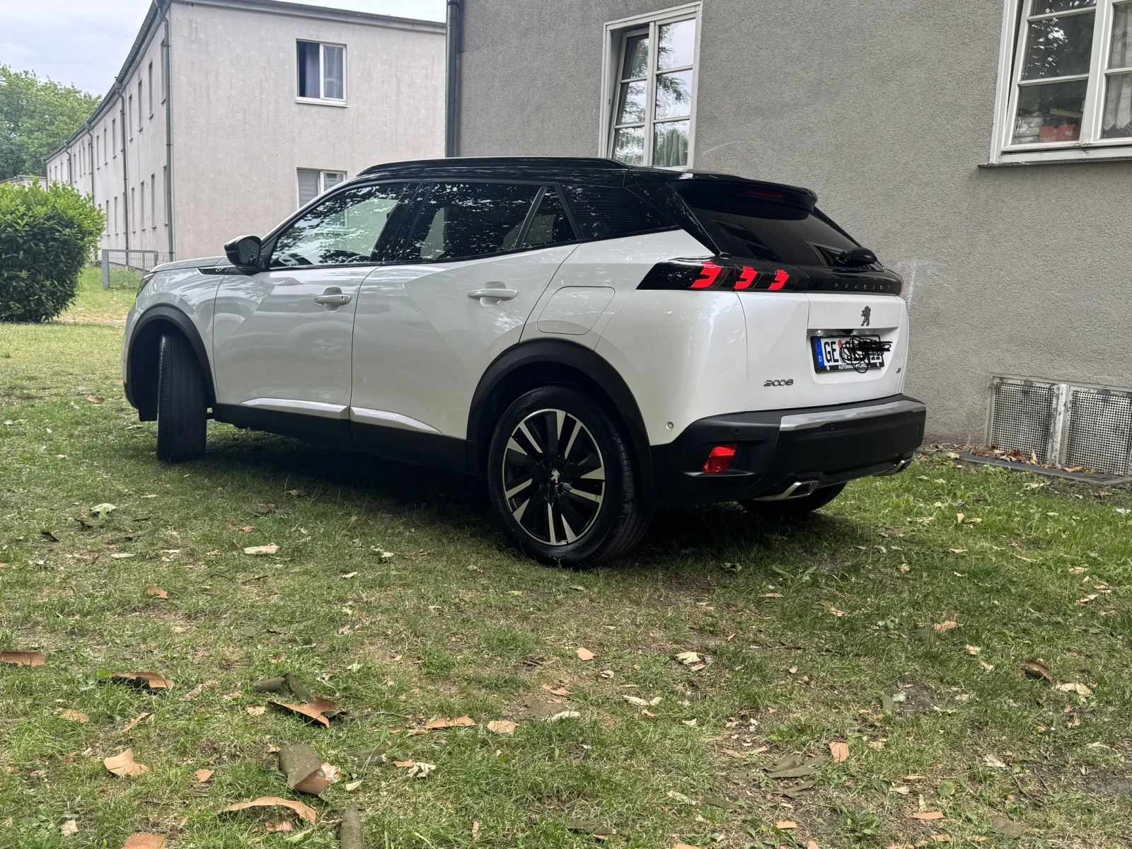 Peugeot 2008 GT 155PS EAT8 FOCAL - изображение 4