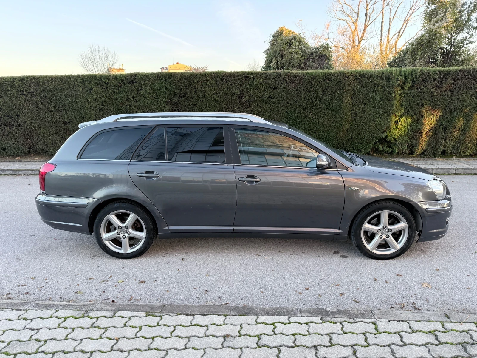 Toyota Avensis  - изображение 3