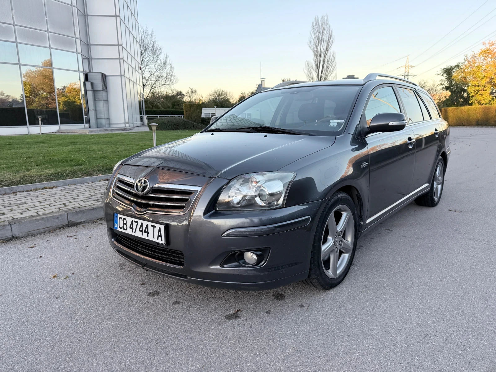 Toyota Avensis  - изображение 8