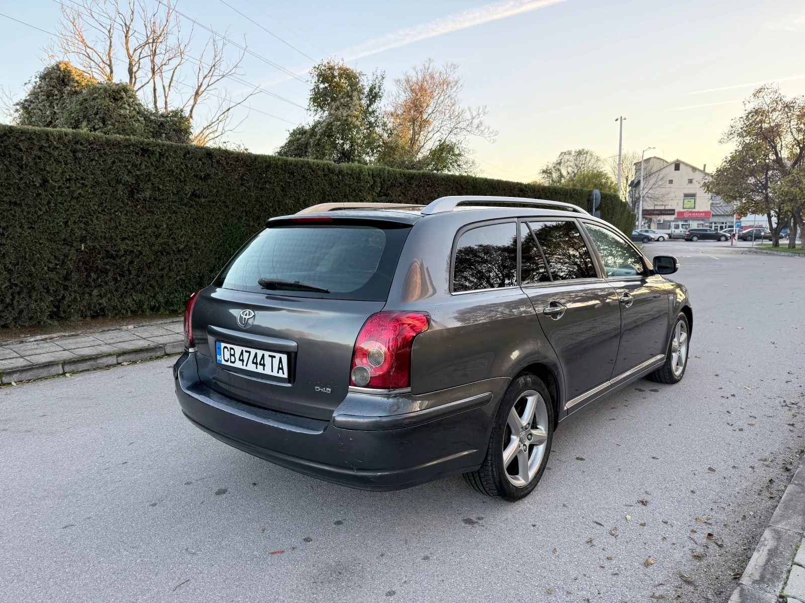 Toyota Avensis  - изображение 4