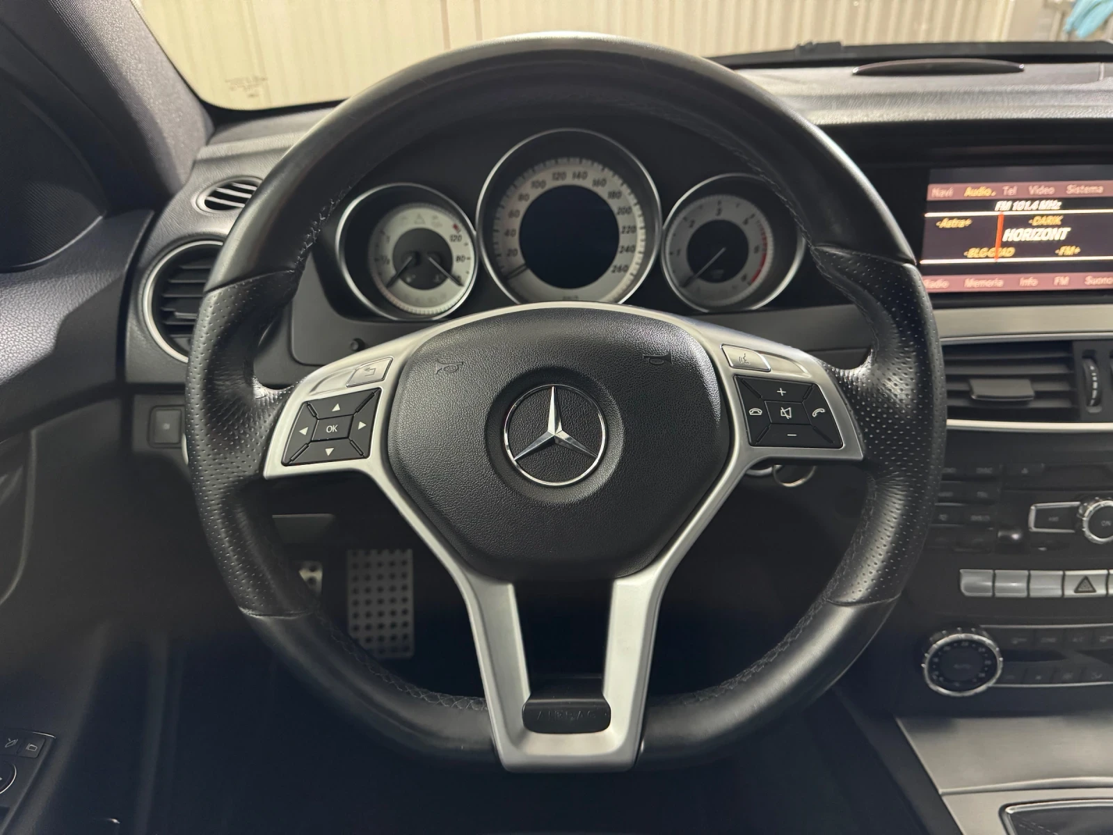 Mercedes-Benz C 220 BlueEfficiency - COUPE - AVANTGARDE - изображение 10