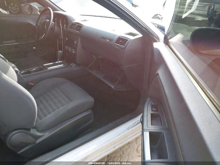 Dodge Challenger SXT * Крайна цена без търг*  - изображение 5