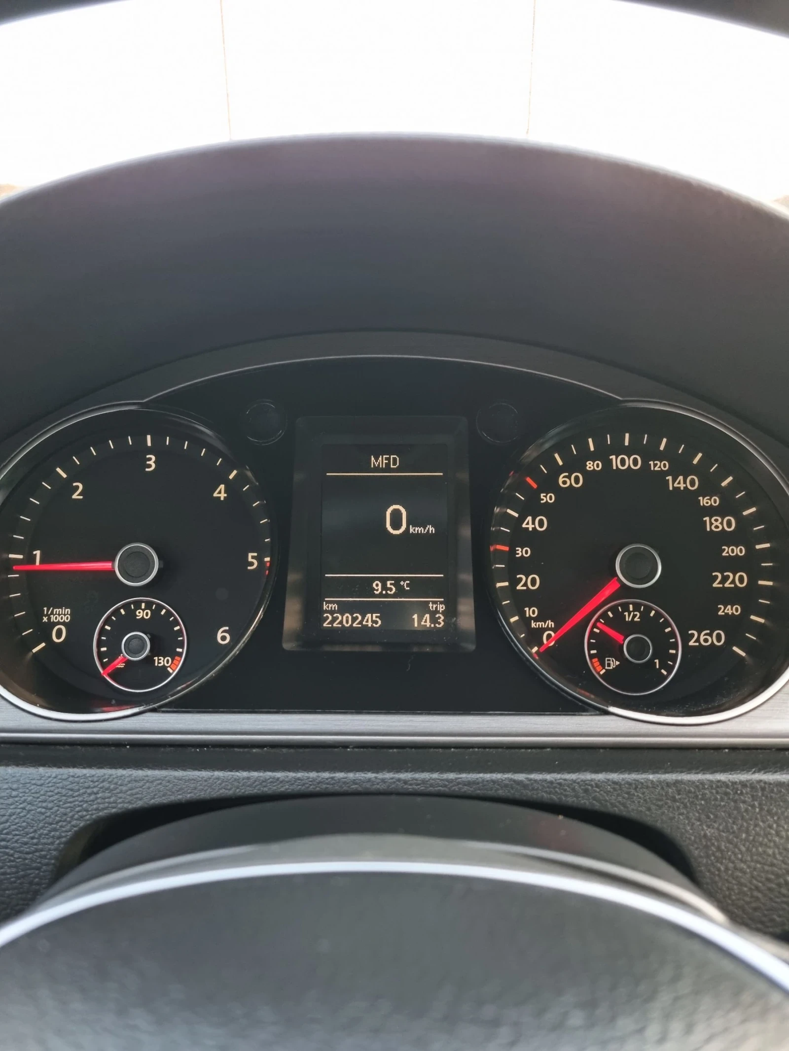 VW Passat 2.0tdi 140коня Led, снимка 16 - Автомобили и джипове - 53839378