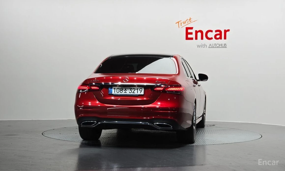 Mercedes-Benz E 220, снимка 4 - Автомобили и джипове - 53875804