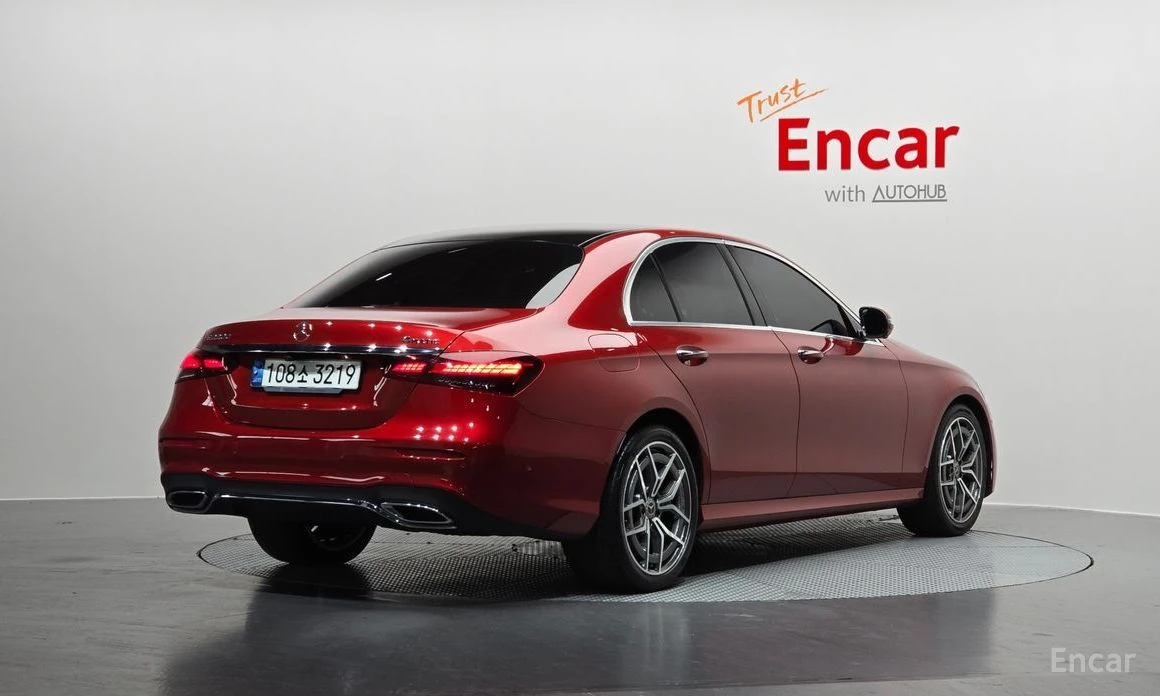 Mercedes-Benz E 220, снимка 2 - Автомобили и джипове - 53875804