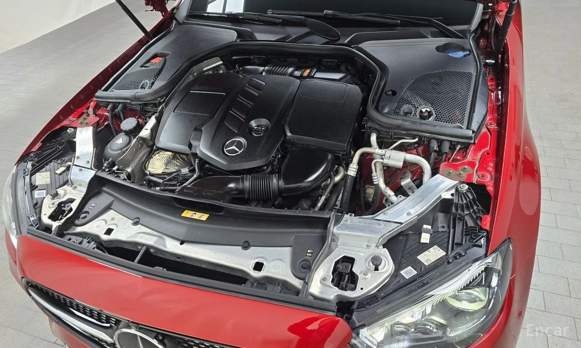 Mercedes-Benz E 220, снимка 6 - Автомобили и джипове - 53875804