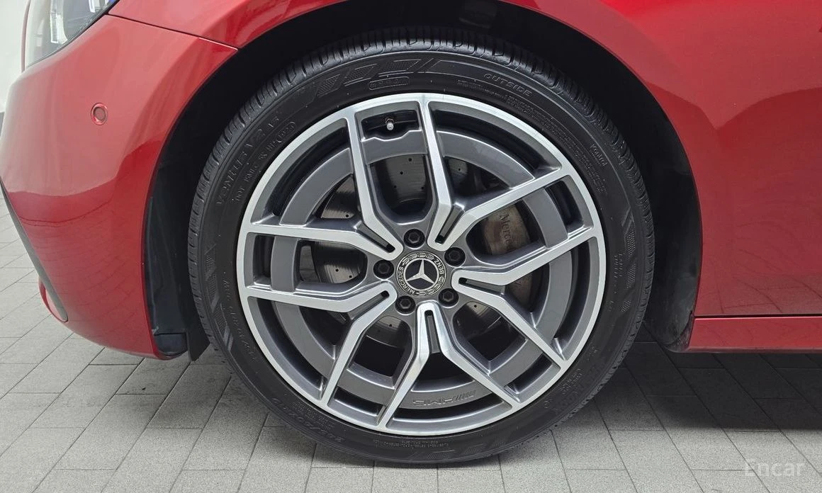 Mercedes-Benz E 220, снимка 5 - Автомобили и джипове - 53875804