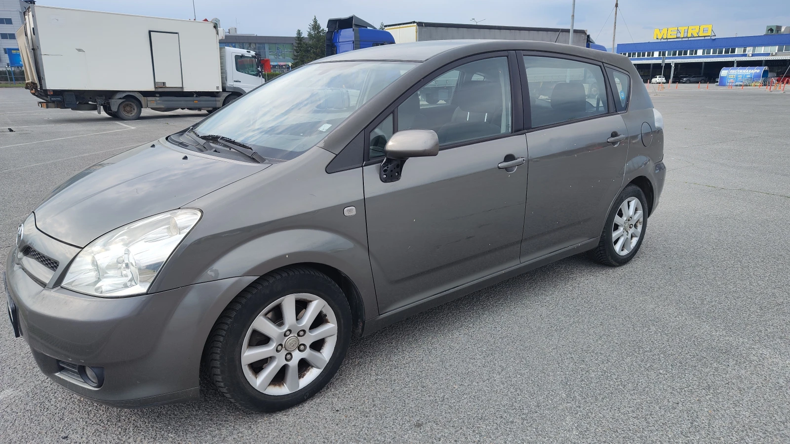 Toyota Corolla verso 7 местен, снимка 2 - Автомобили и джипове - 54268101