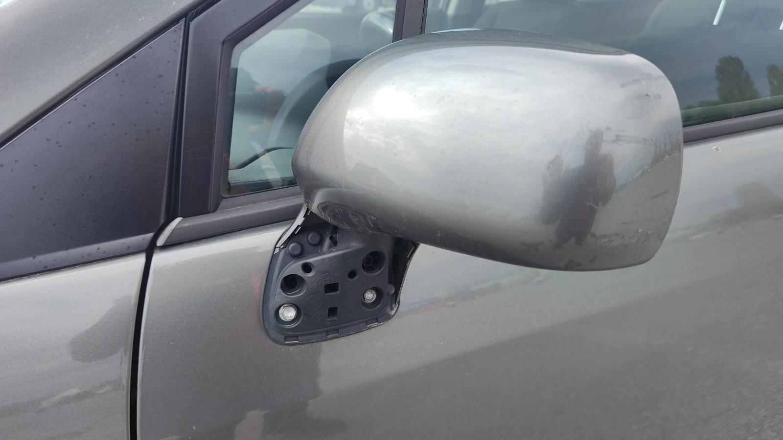 Toyota Corolla verso 7 местен, снимка 3 - Автомобили и джипове - 54268101