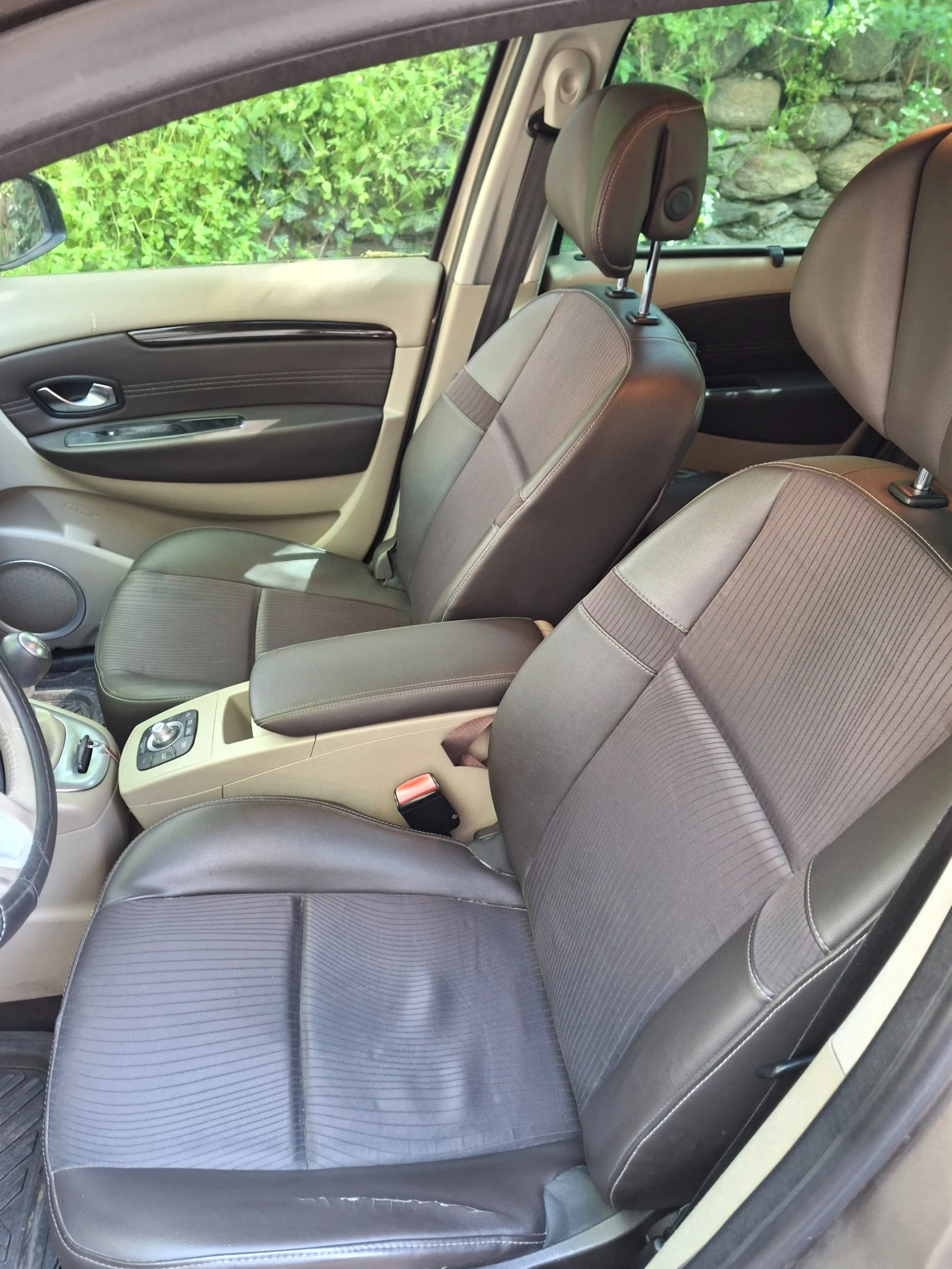 Renault Scenic, снимка 7 - Автомобили и джипове - 54319981