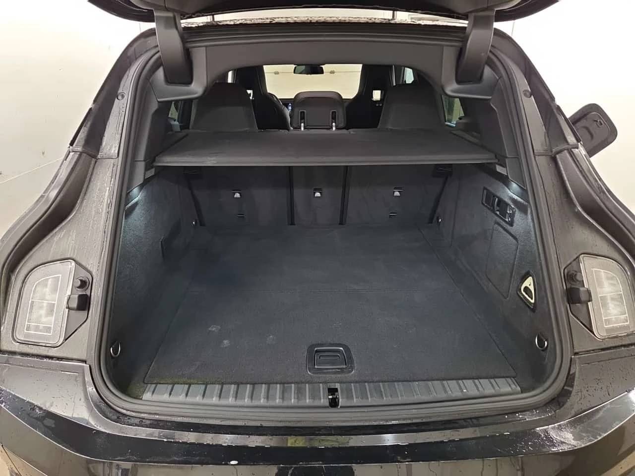 BMW iX XDRIVE40  CARFAX | Mobile.bg � ����������� 14