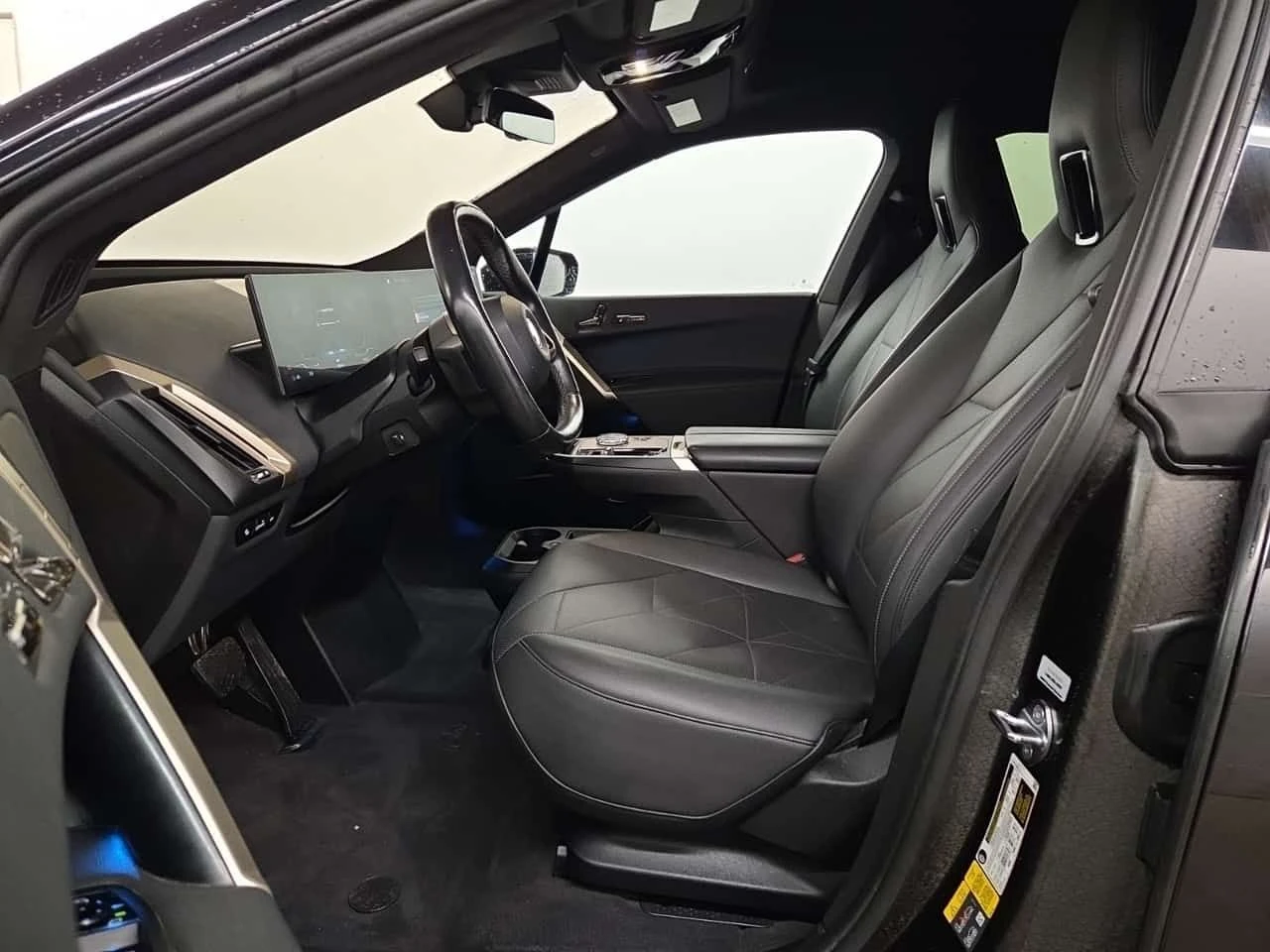BMW iX XDRIVE40  CARFAX | Mobile.bg � ����������� 5