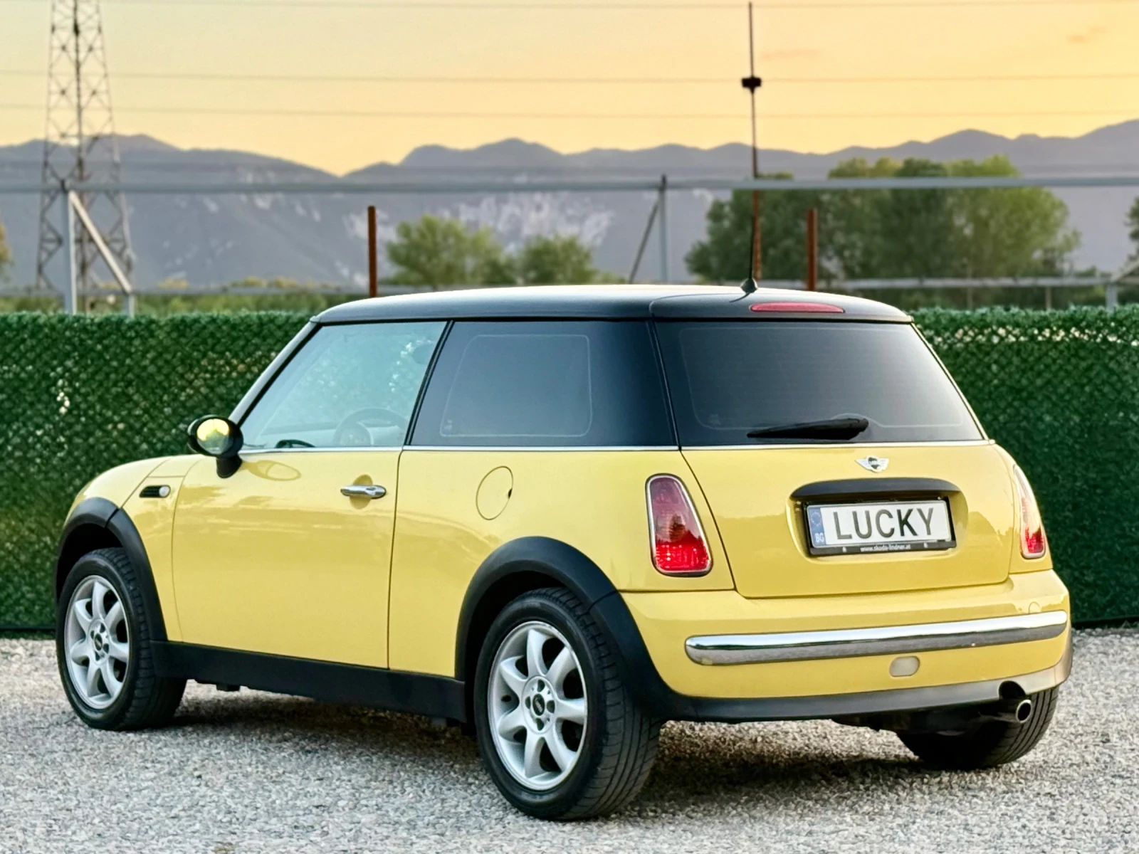 Mini Cooper 1.6i КЛИМАТИК, снимка 5 - Автомобили и джипове - 55226021