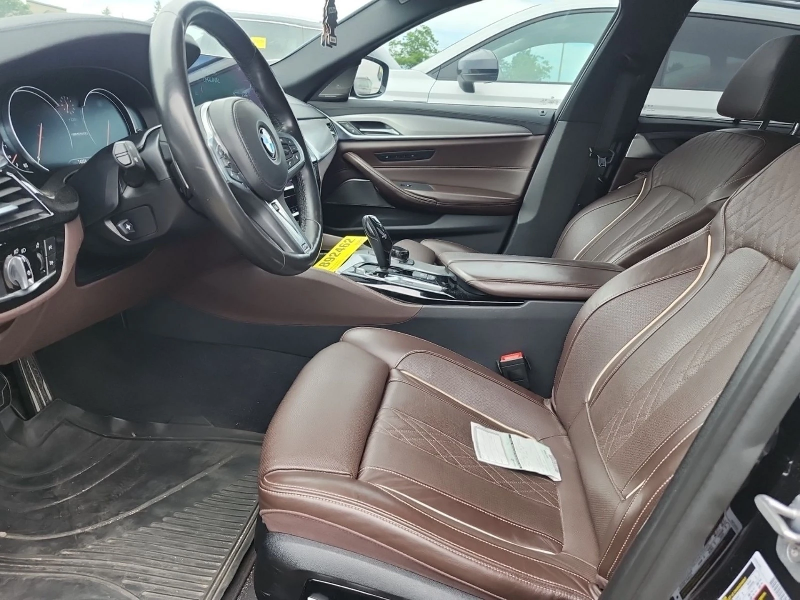 BMW 550 M550 * xDrive * HUD * АвтоКредит * (ЦЕНА ДО БГ), снимка 7 - Автомобили и джипове - 55531778