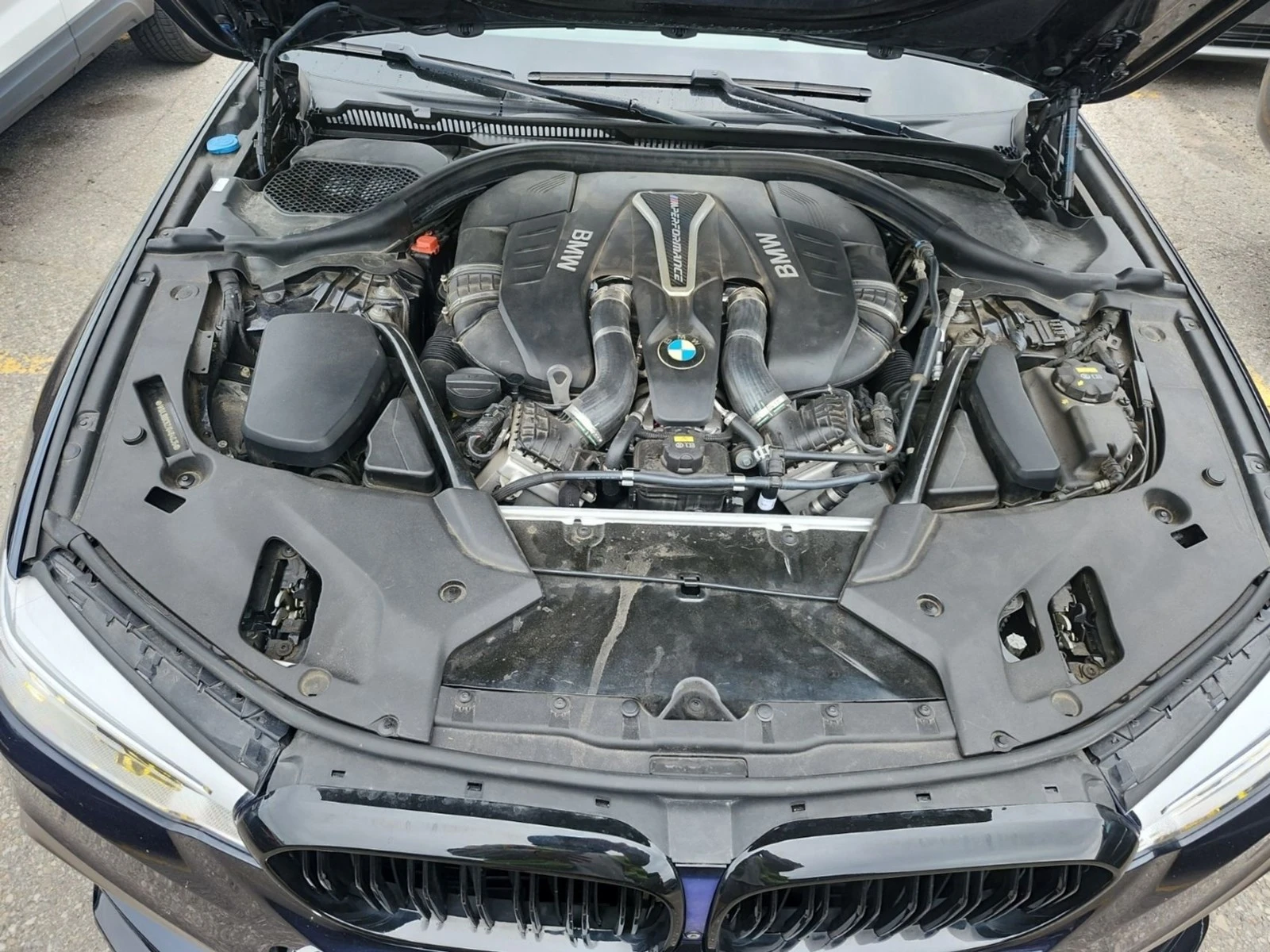 BMW 550 M550 * xDrive * HUD * АвтоКредит * (ЦЕНА ДО БГ), снимка 16 - Автомобили и джипове - 55531778