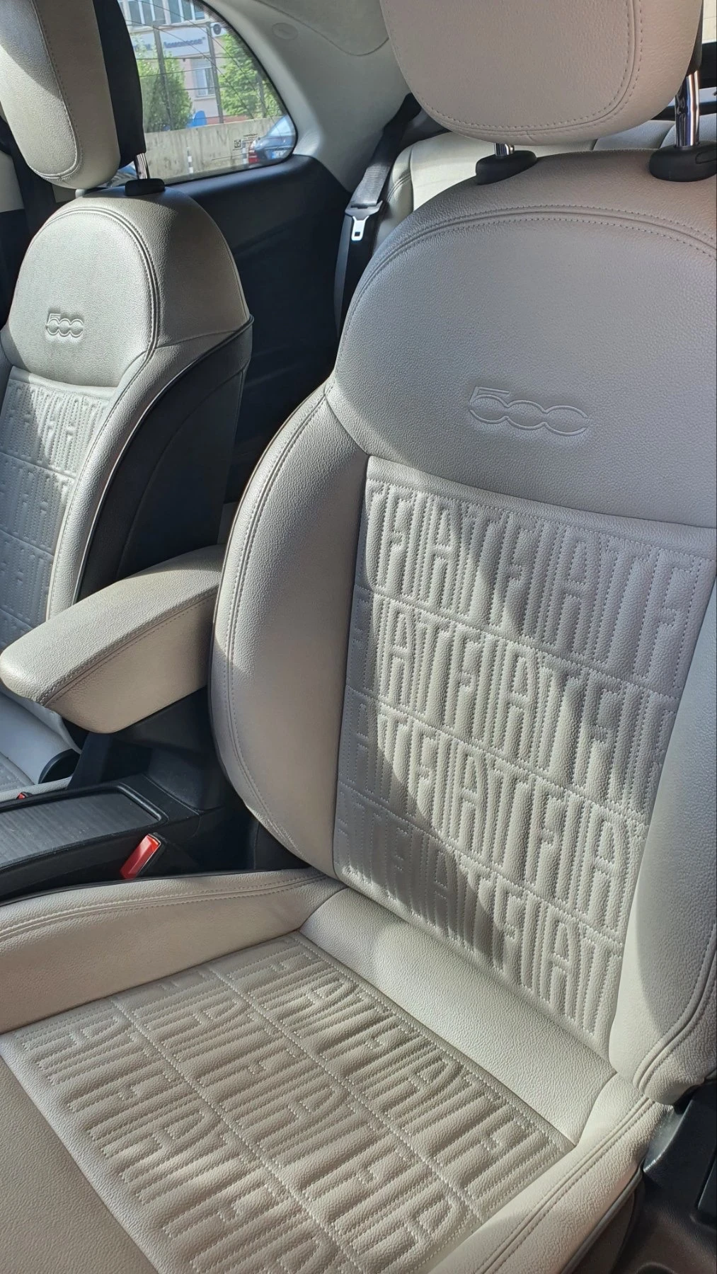 Fiat 500e La Prima Cabrio, снимка 3 - Автомобили и джипове - 55606613