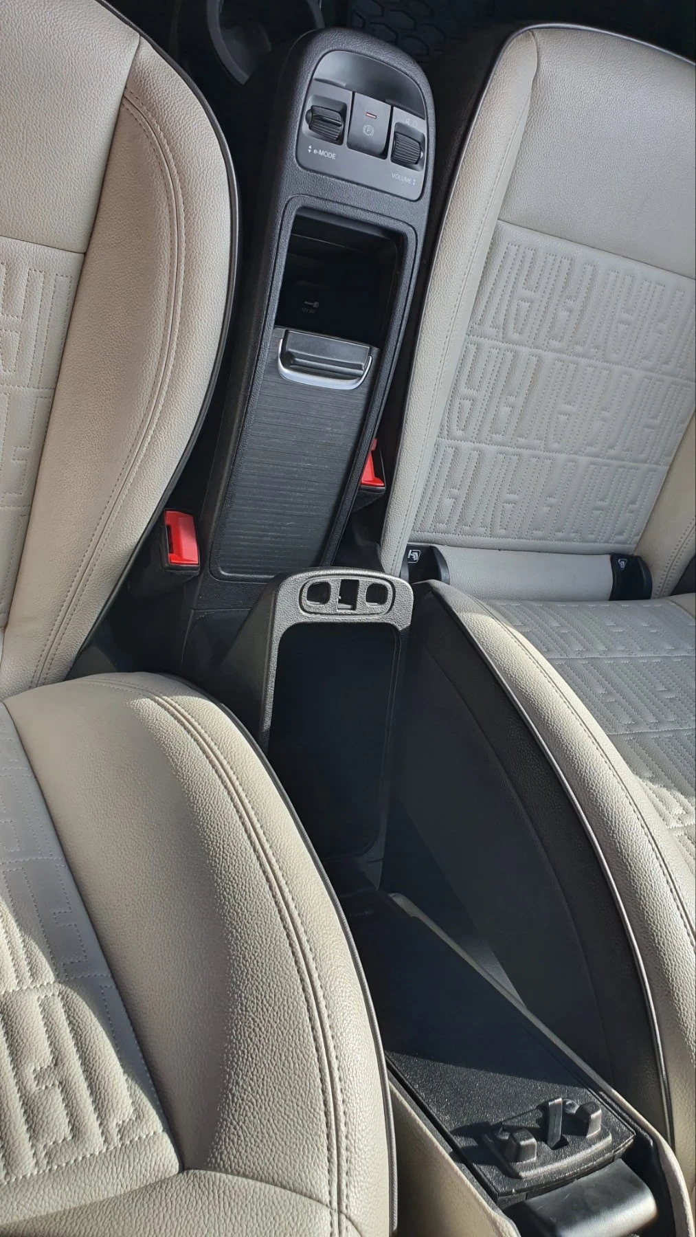 Fiat 500e La Prima Cabrio, снимка 9 - Автомобили и джипове - 55606613