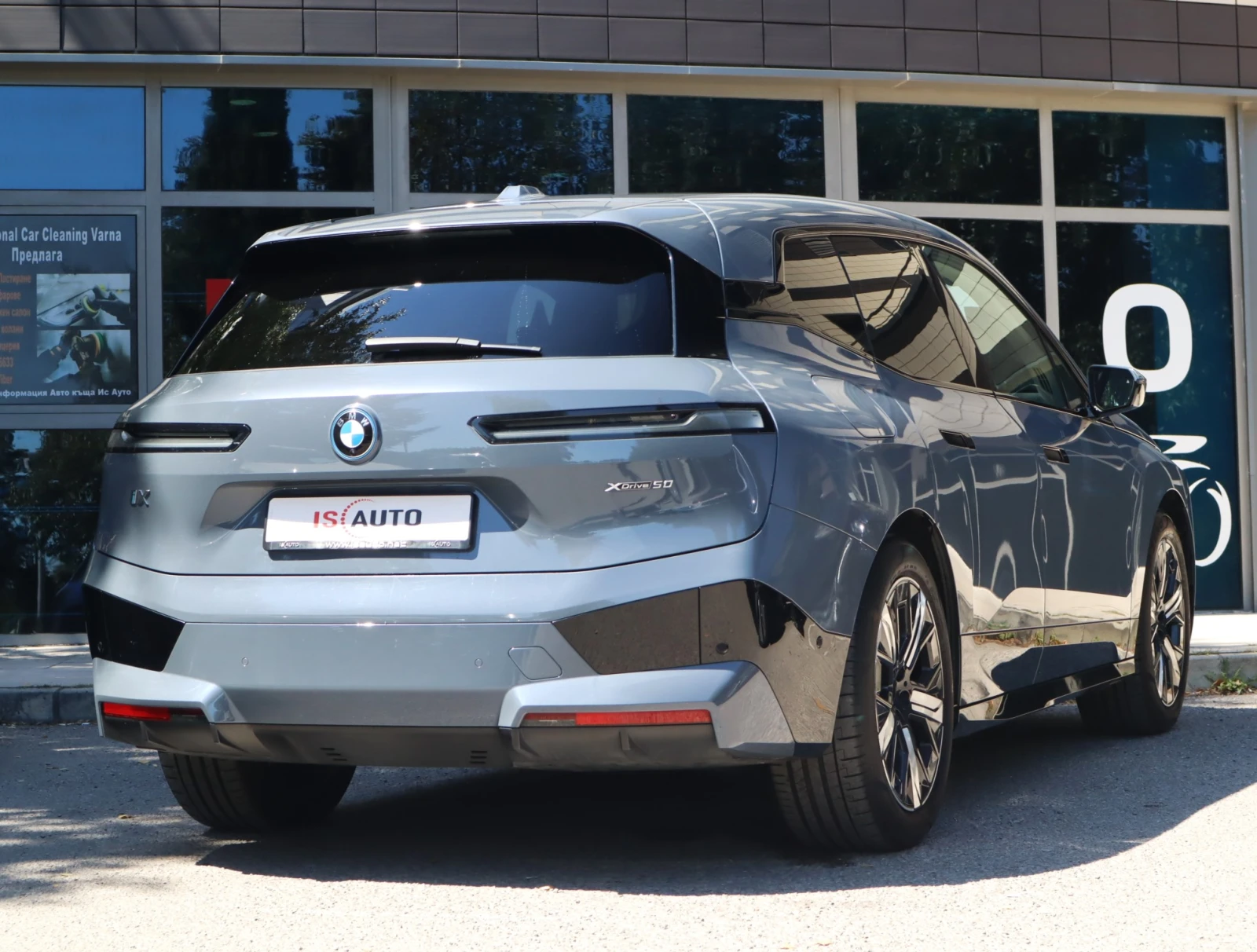 BMW iX xDrive 50/Камера/Ambient/Laser/Sport Package/, снимка 6 - Автомобили и джипове - 55825299