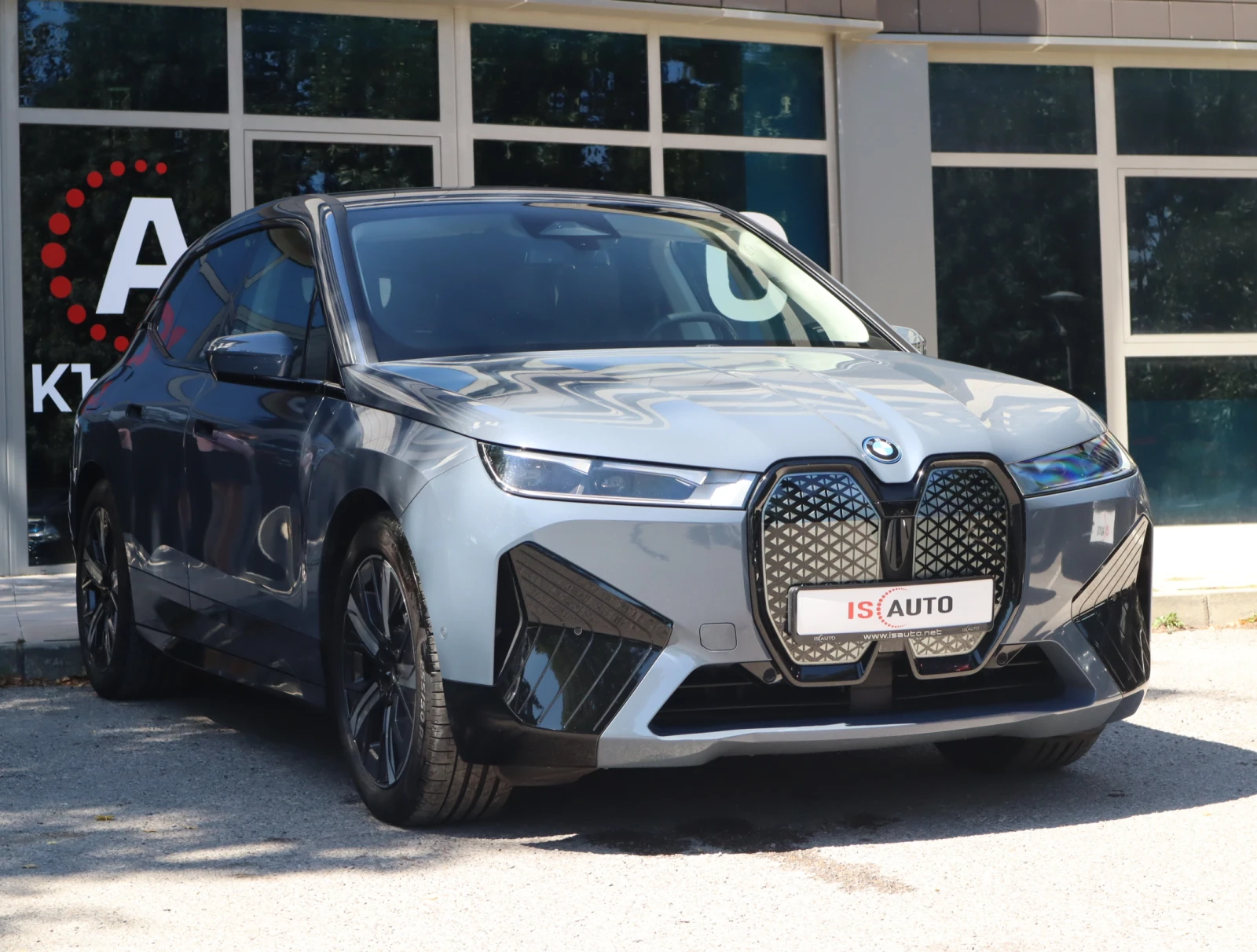 BMW iX xDrive 50/Камера/Ambient/Laser/Sport Package/, снимка 3 - Автомобили и джипове - 55825299