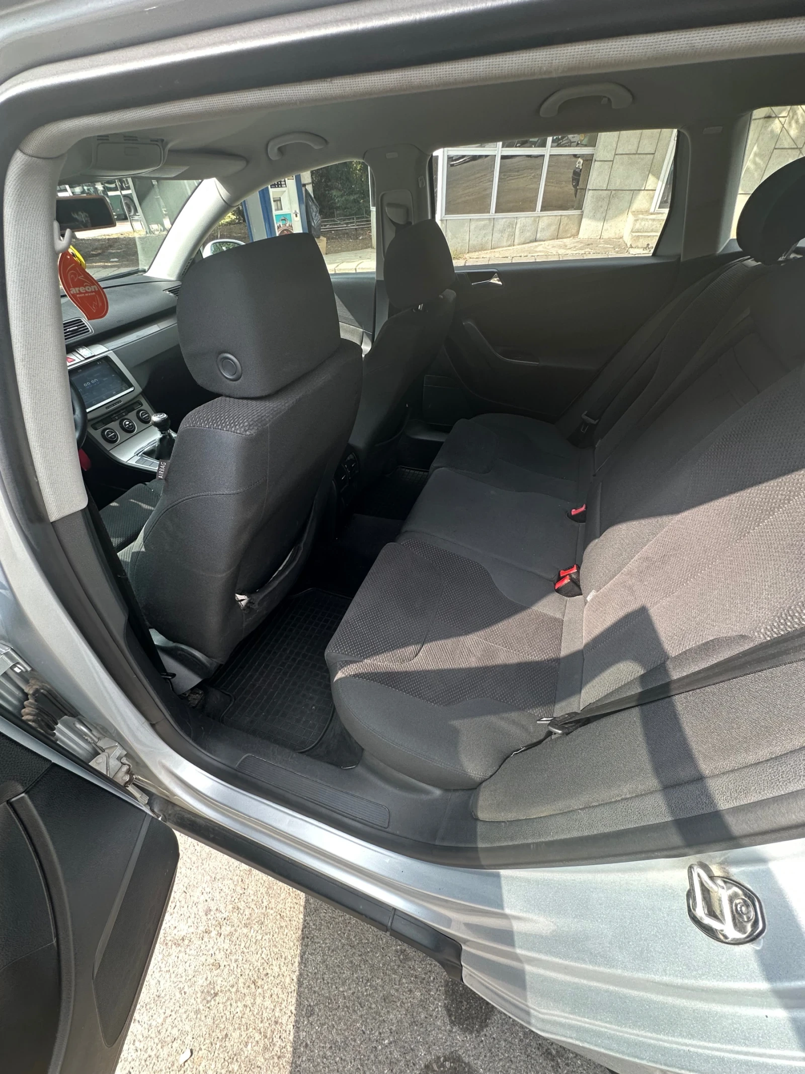 VW Passat 2.0 TDI, снимка 7 - Автомобили и джипове - 55842297