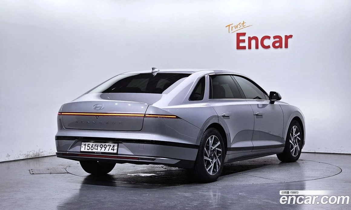 Hyundai Grandeur 3.5 LPG 2WD (Taxi) Deluxe, снимка 2 - Автомобили и джипове - 56024589