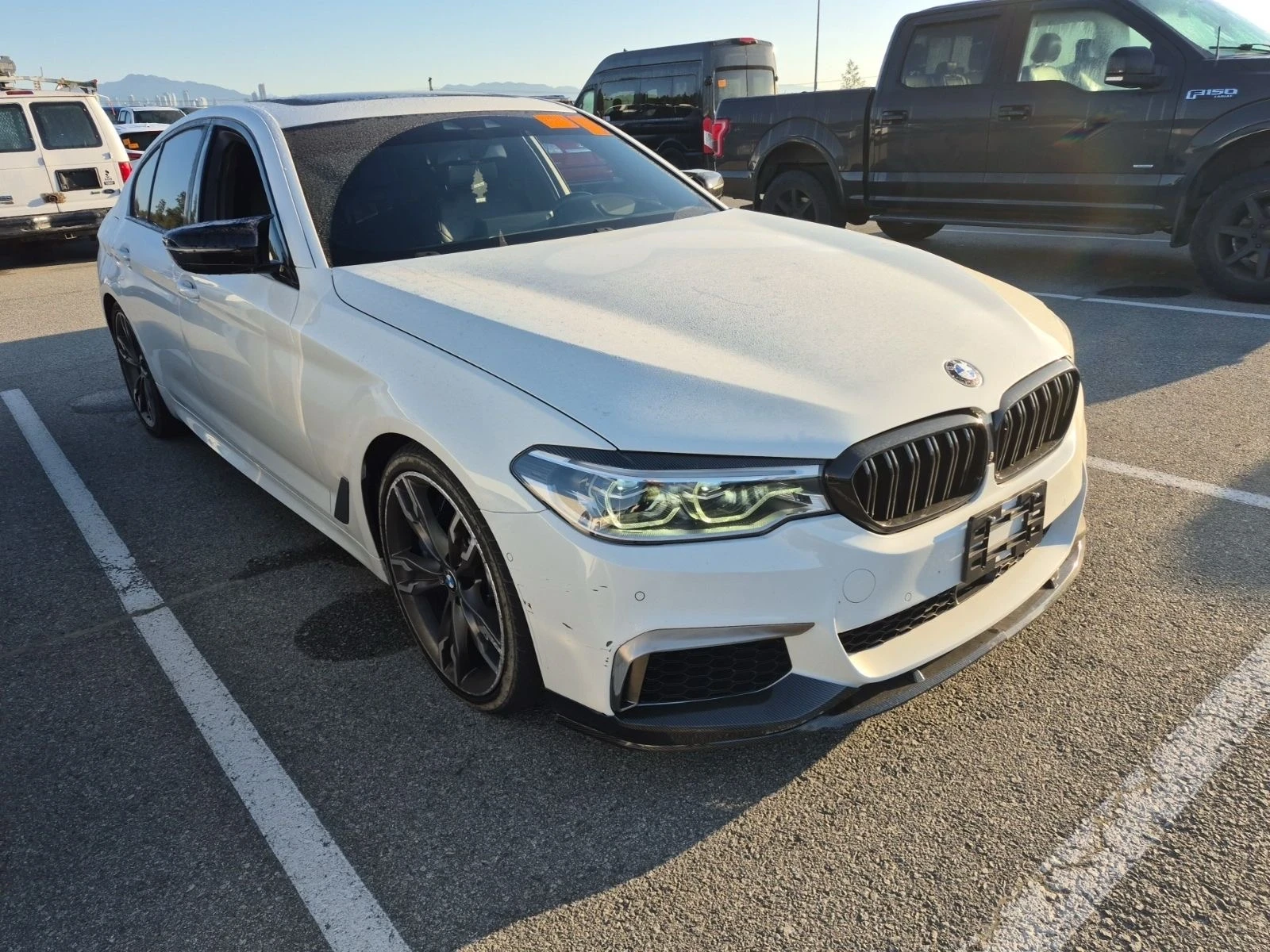 BMW 550 M-pack* 360* HUD* H&K* Dist* Шибидах* Обдух* , снимка 2 - Автомобили и джипове - 56214215
