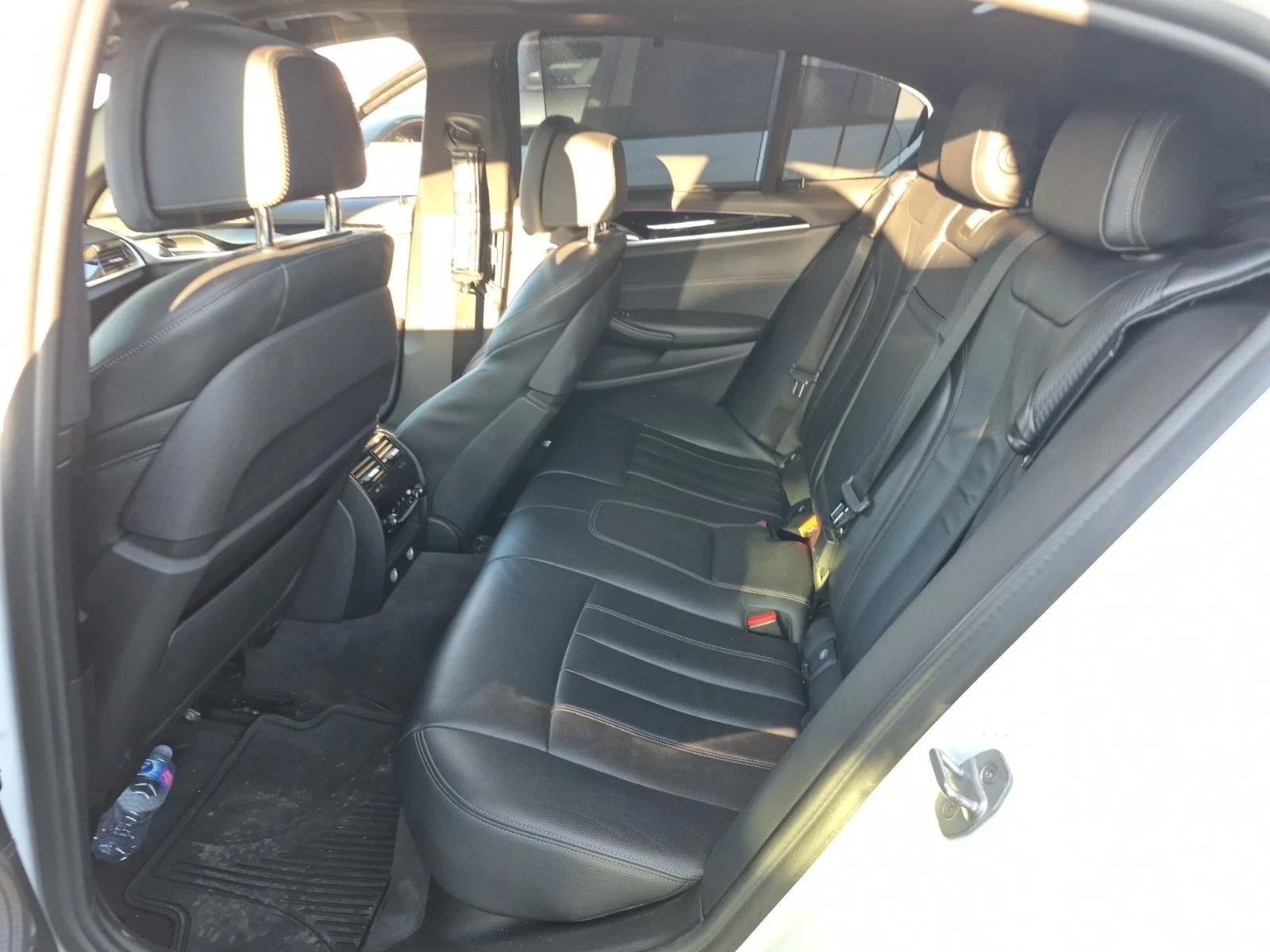BMW 550 M-pack* 360* HUD* H&K* Dist* Шибидах* Обдух* , снимка 10 - Автомобили и джипове - 56214215