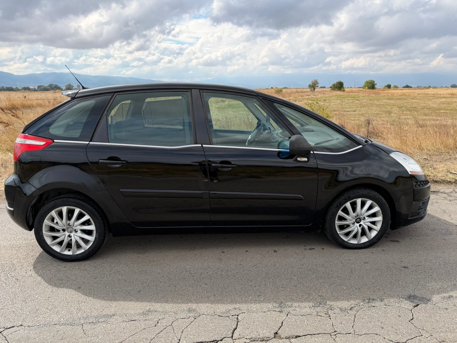 Citroen C4 Picasso 1.6HDI Automatic , снимка 3 - Автомобили и джипове - 56240958