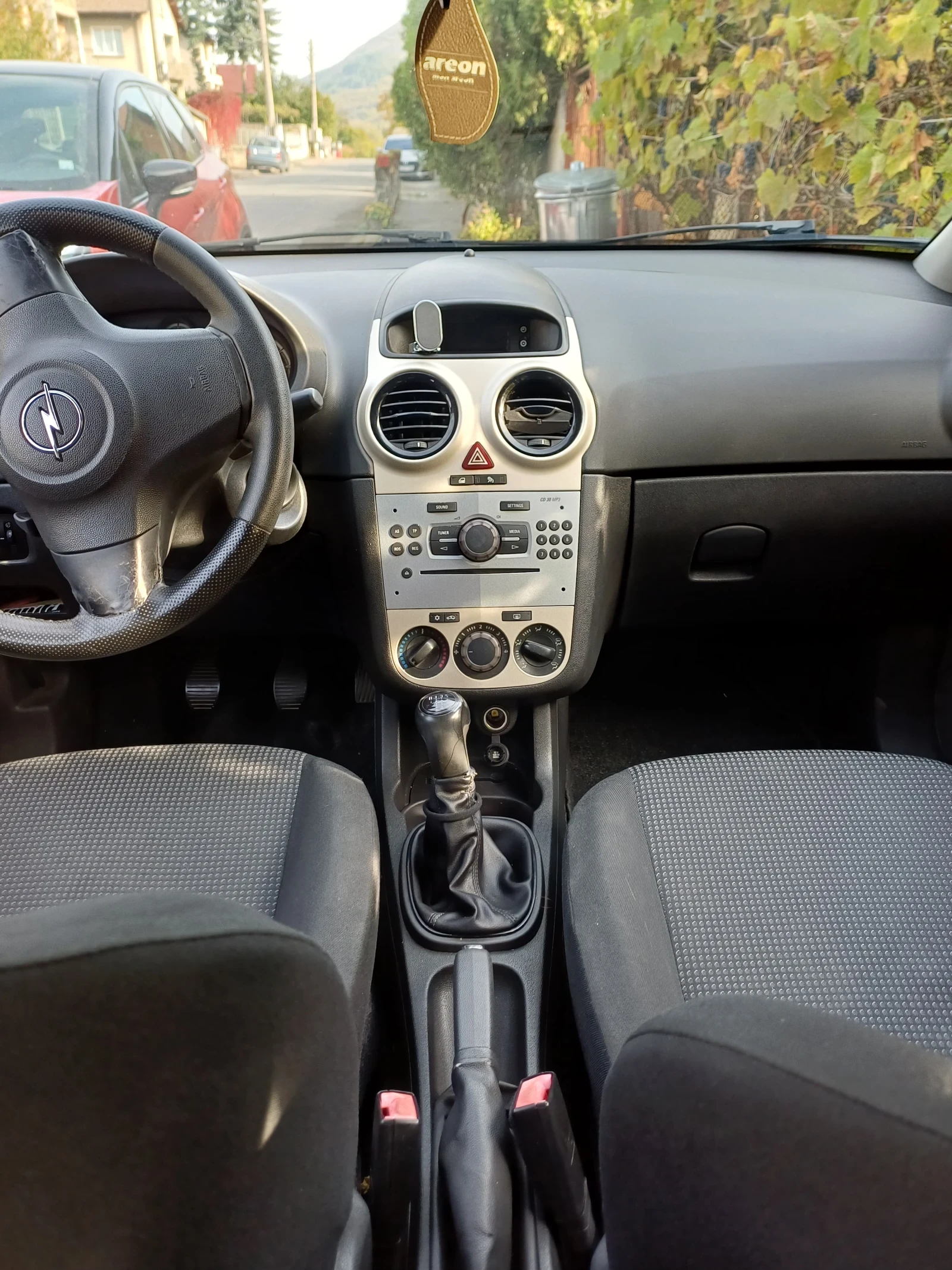 Opel Corsa, снимка 10 - Автомобили и джипове - 56415717