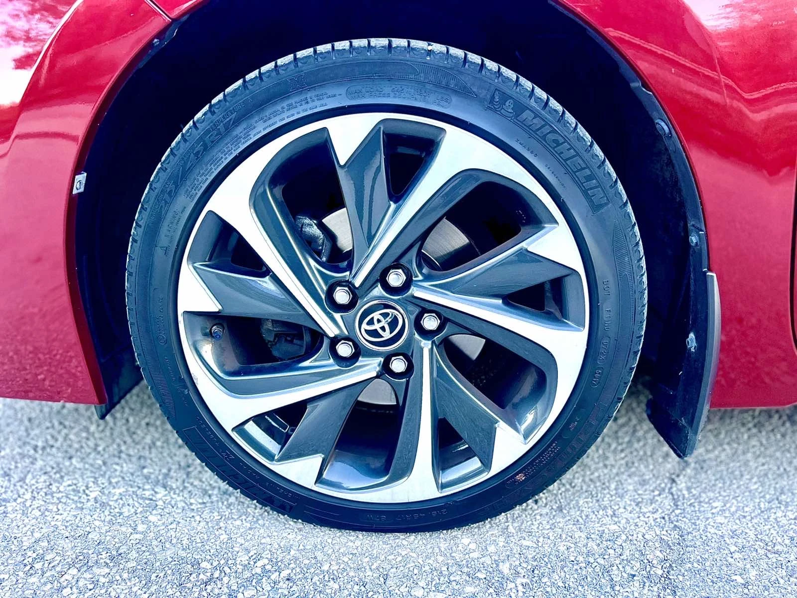 Toyota Corolla 1.6, снимка 13 - Автомобили и джипове - 56628021