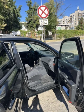 Обява за продажба на Hyundai Tucson 2.0i ~7 900 лв. - изображение 11